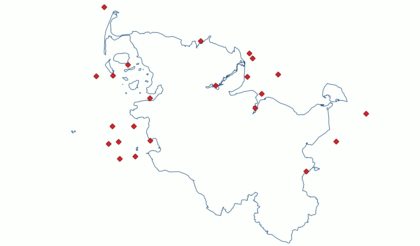 Umrisskarte Schleswig-Holsteins. Verzeichnet sind 12 Punkte in der Nordsee: einer nördlich von Sylt, drei südlich von Föhr und Amrum, einer südlich von Nordstrand und 7 vor Dithmarschen. 12 weitere Punkte in der Ostsee: bei Flensburg, einer in der Schlei bei Schleswig, 3 vor der Schleimündung, einer vor Schwansen, zwei in der Kieler Förde, einer in der Kieler Bucht, einer in Lübeck und zwei in der Lübecker Bucht